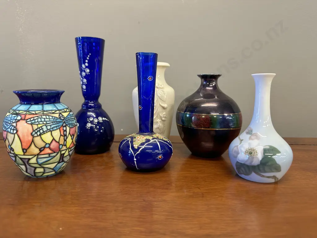 Selection Of Vases Including Belleck, Old Tupton Etc Image 1++